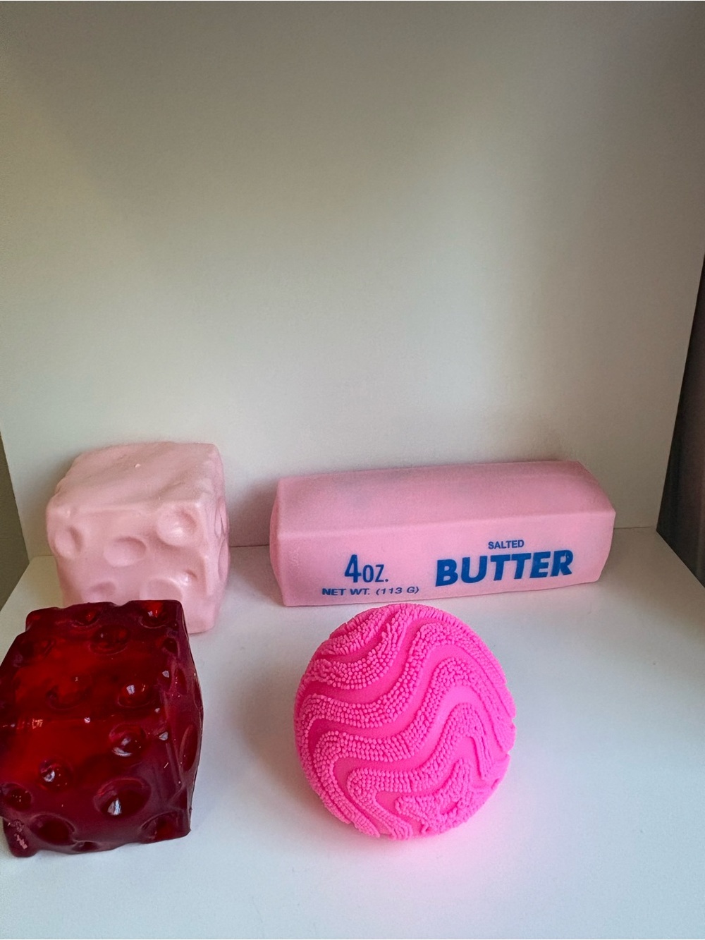 CRUNCHY Pinkbutter,Pink cheese (best one)  Red cheese, velvet squish